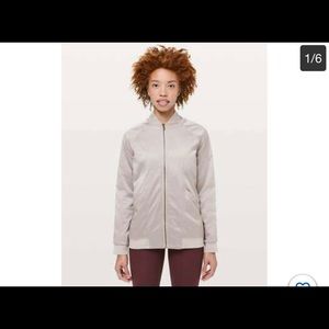 Lululemon trace back bomber jacket